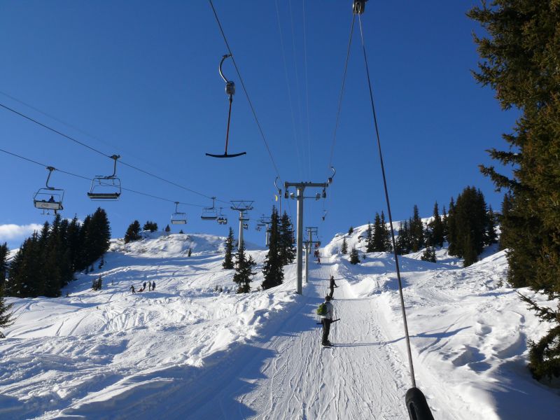 Fahrt mit dem Schlepplift Caischavedra-Gendusas, Dezember 2008