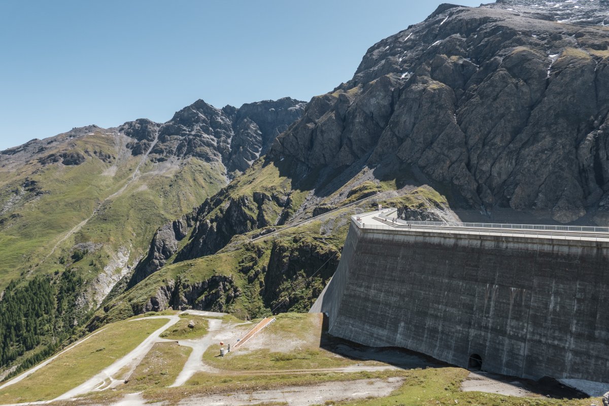 Staumauer Grande Dixence am Lac des Dix, Juni 2022