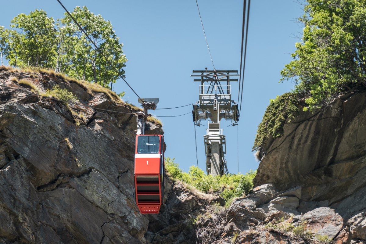 Luftseilbahn Kalpetran-Embd