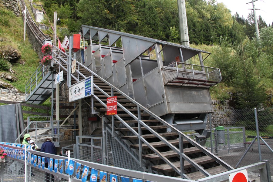 Talstation der Standseilbahn Le Châtelard-Château-d'Eau, August 2011
