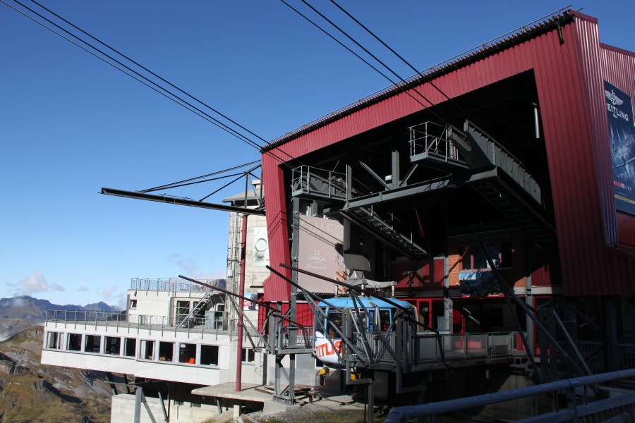 Talstation der Luftseilbahn Stand-Kleintitlis, September 2012