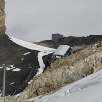 Talstationen der Sesselbahn Rotstöckli-Kleintitlis und des Schlepplifts Rotegg, September 2012