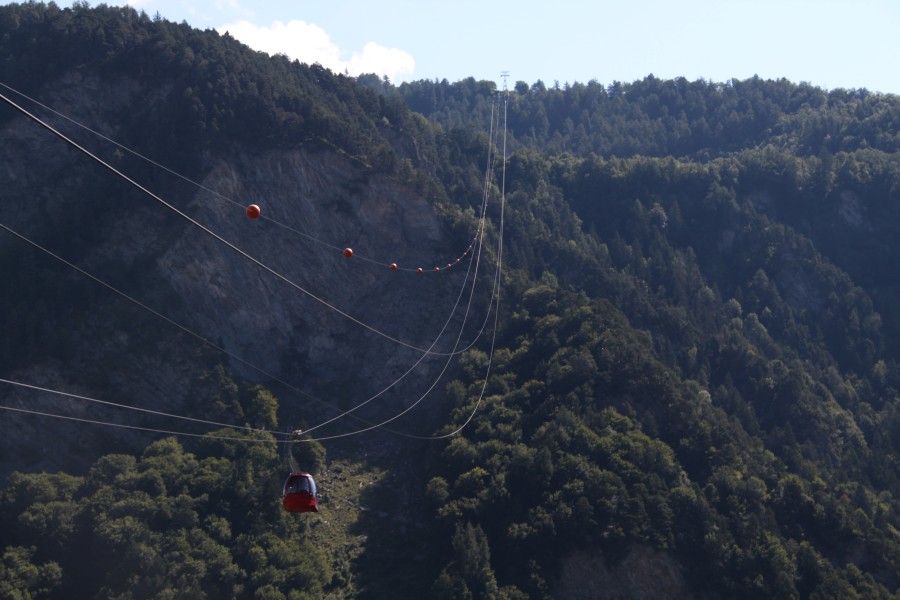 Strecke der Luftseilbahn Rhäzüns-Feldis, August 2012