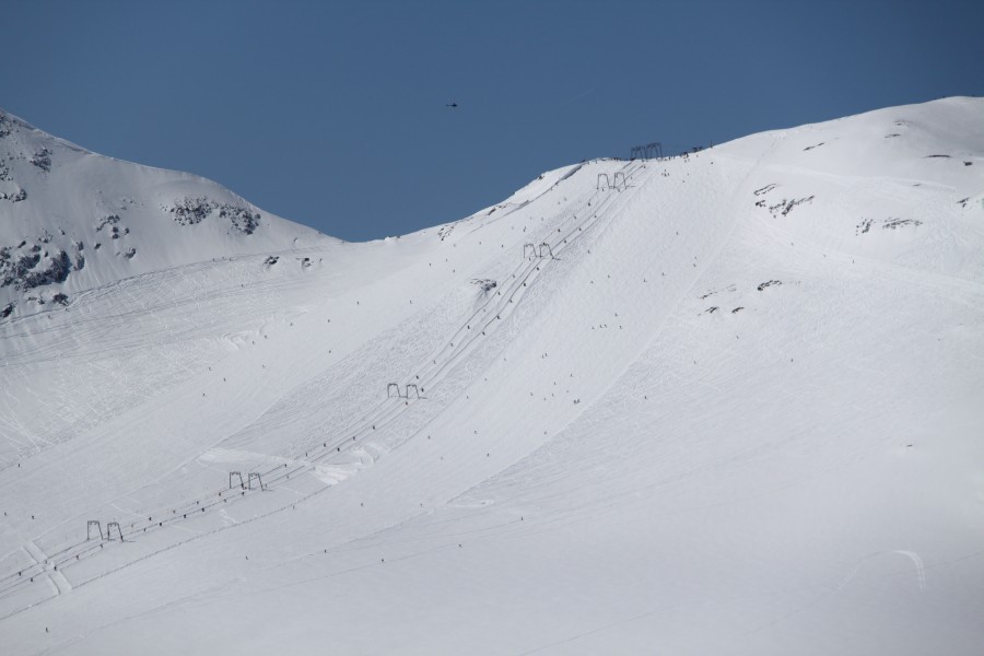 Vorabgletscher mit den beiden Garaventa-Schleppliften, April 2010