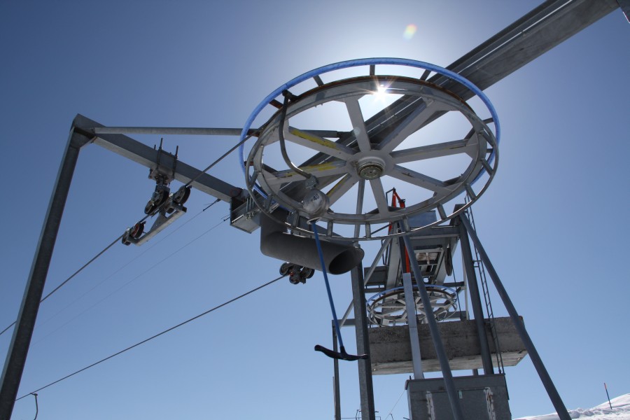 Bergstation des Schlepplifts Alp Dado, April 2010