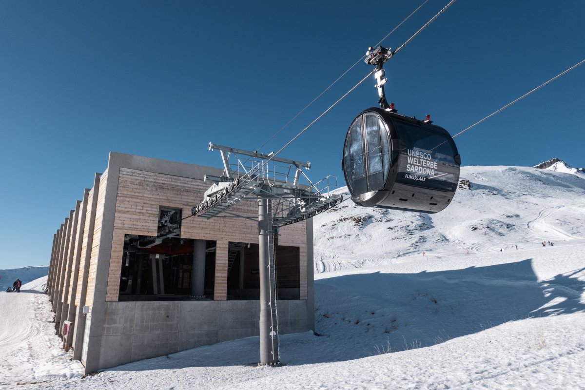 Bergstation der Kabinenbahn Segnes-Nagens Sura, Dezember 2025
