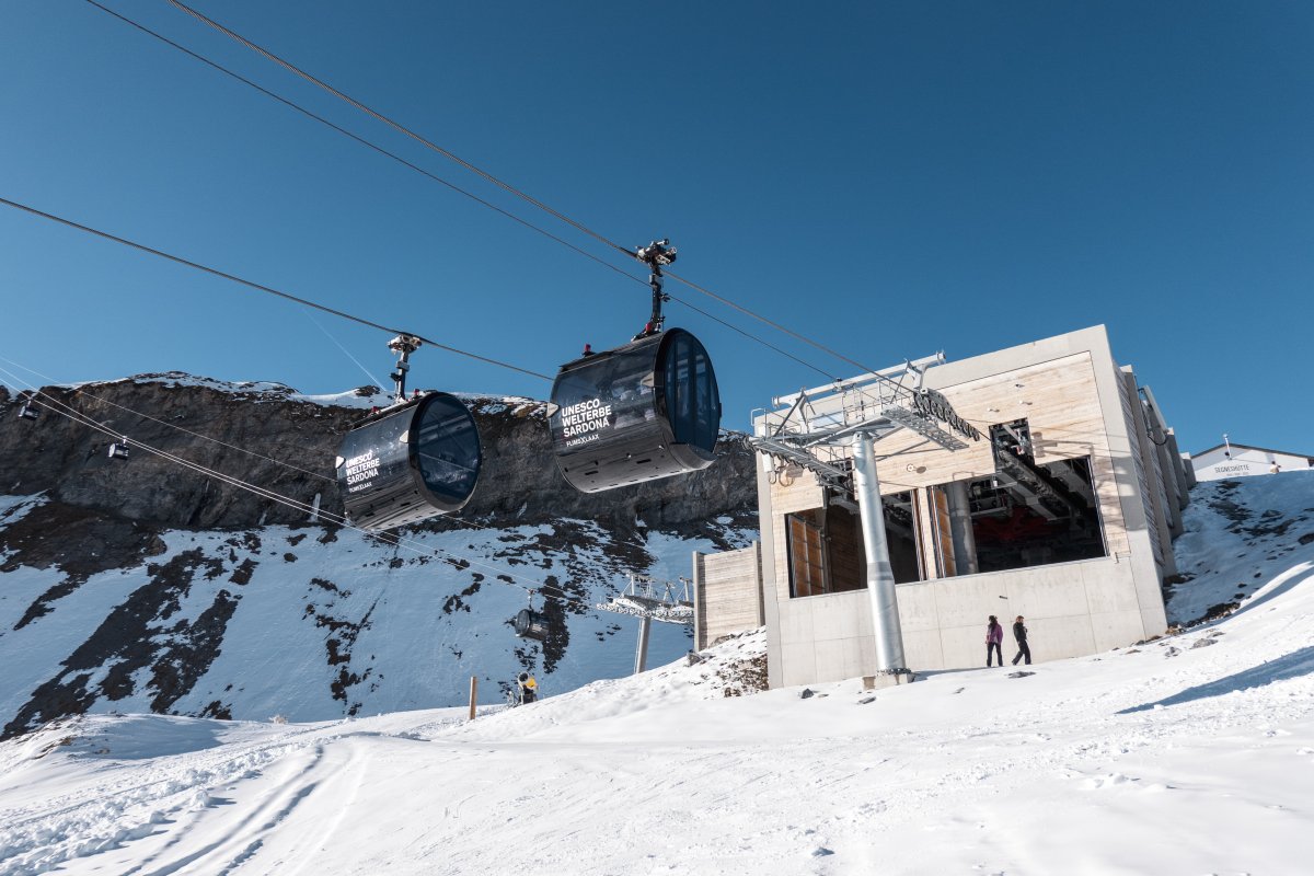 Bergstation der Kabinenbahn Startgels-Segnes, Dezember 2025