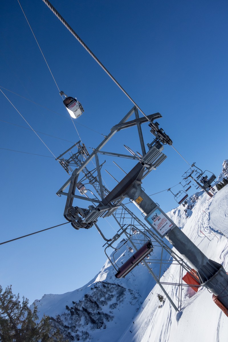 Sesselbahn Chrüz-Stelli und Kabinenbahn Tannenboden-Maschgenkamm, Dezember 2017