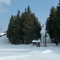 Mit dem überaus kurzen Schlepplift Les Chaumes lässt sich auch über die Schlepplifte Chaume Francis der Tête de Grouvelin erreichen, März 2015