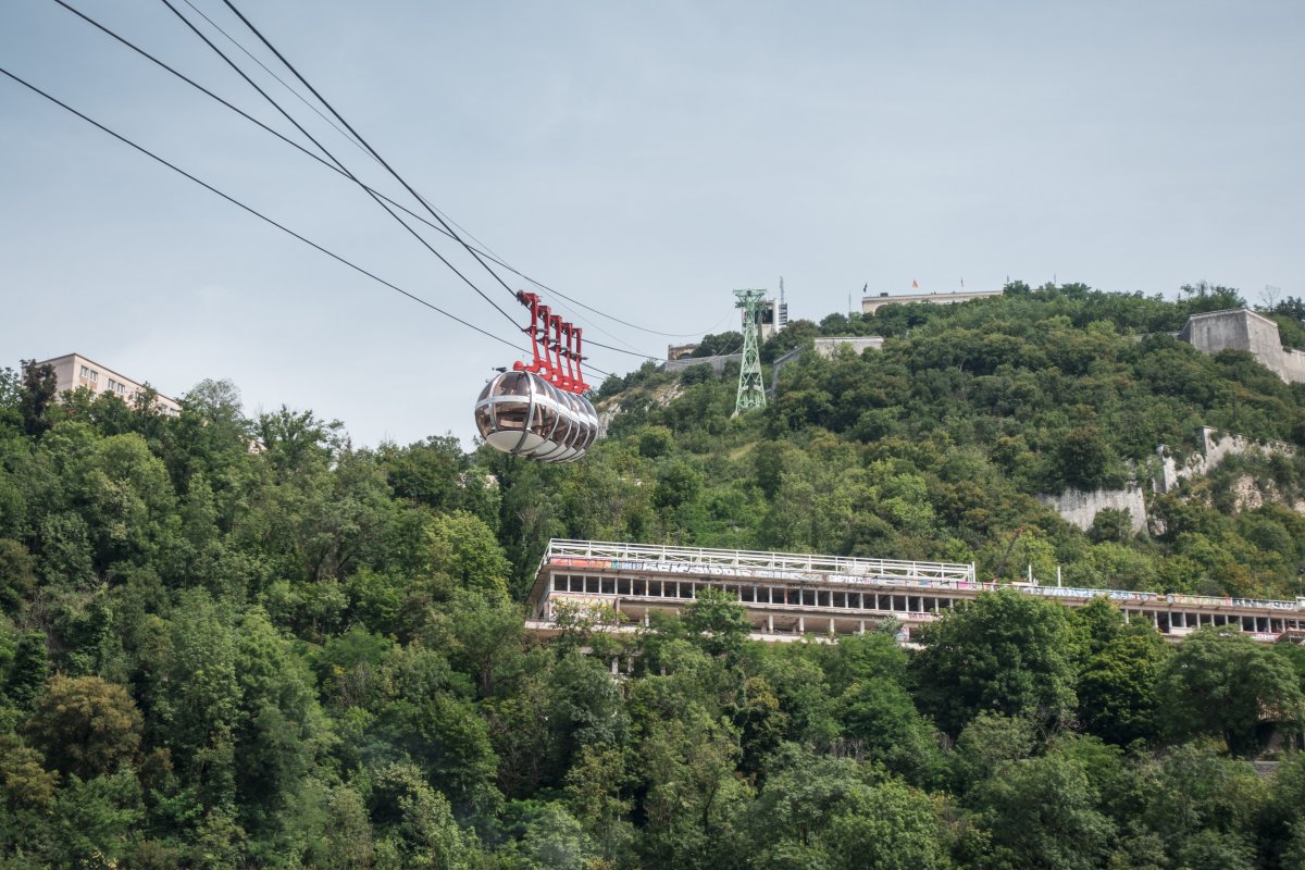 Gruppenumlaufbahn Grenoble-Bastille, Juli 2021