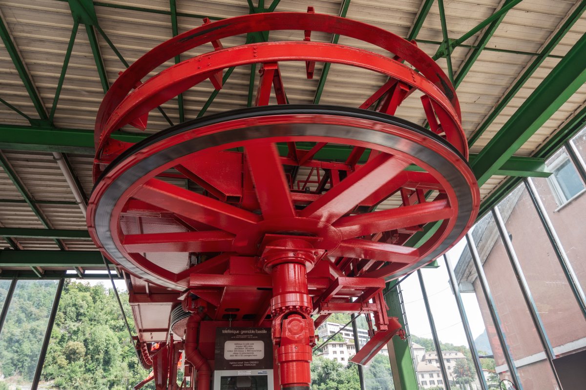 Talstation der Gruppenumlaufbahn Grenoble-Bastille, Juli 2021