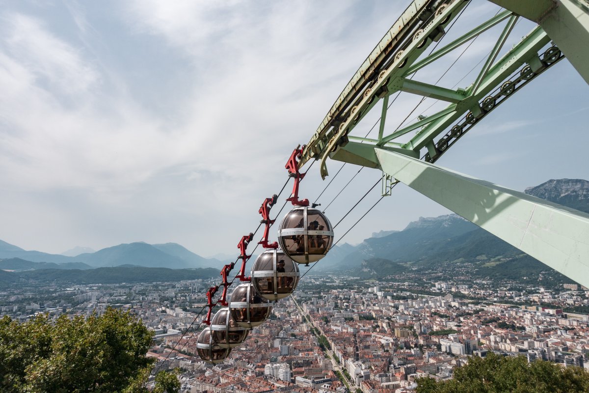 Gruppenumlaufbahn Grenoble-Bastille, Juli 2021