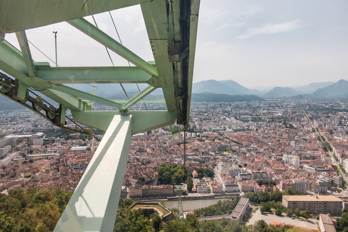 Gruppenumlaufbahn Grenoble-Bastille, Juli 2021