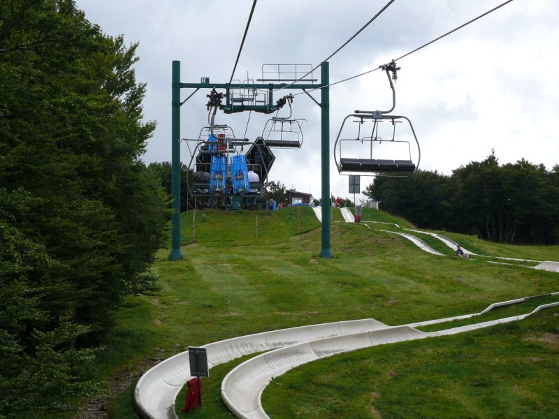 Sesselbahn Col de la Schlucht mit der Rodelbahn darunter, Juli 2009