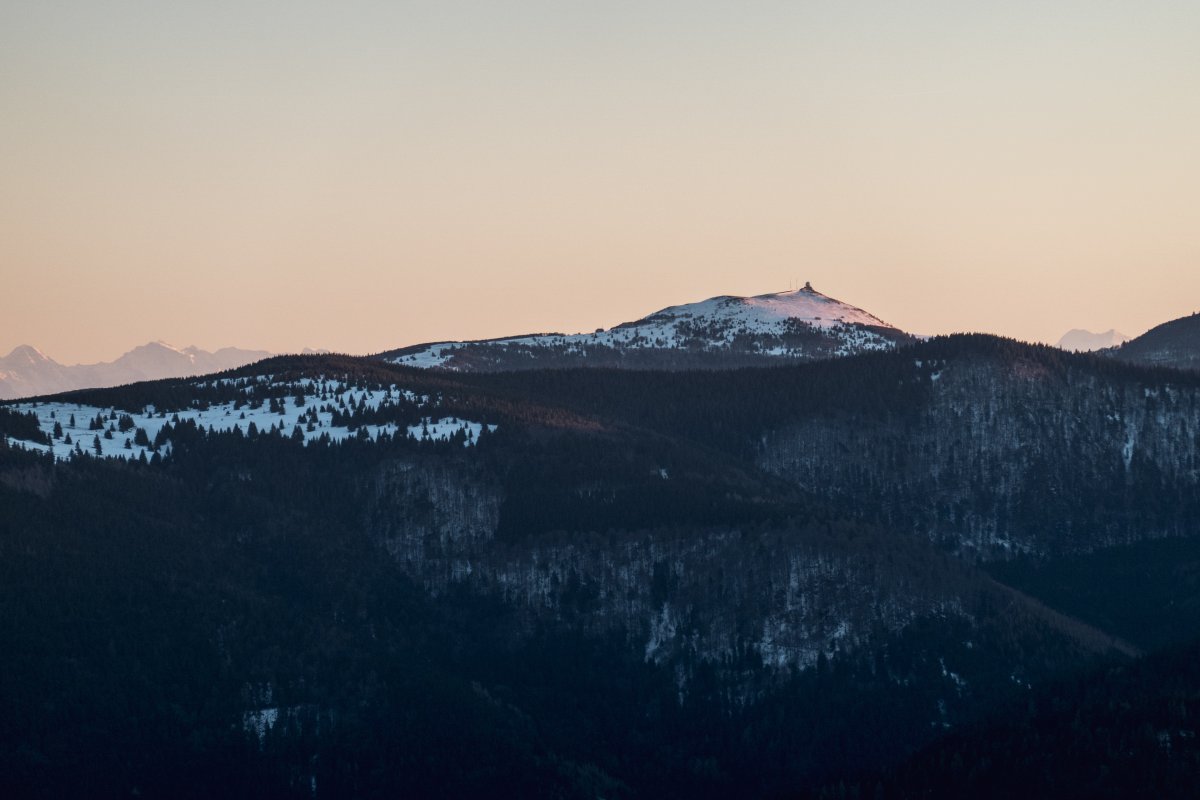 Sonnenuntergang im Winter in den Vogesen