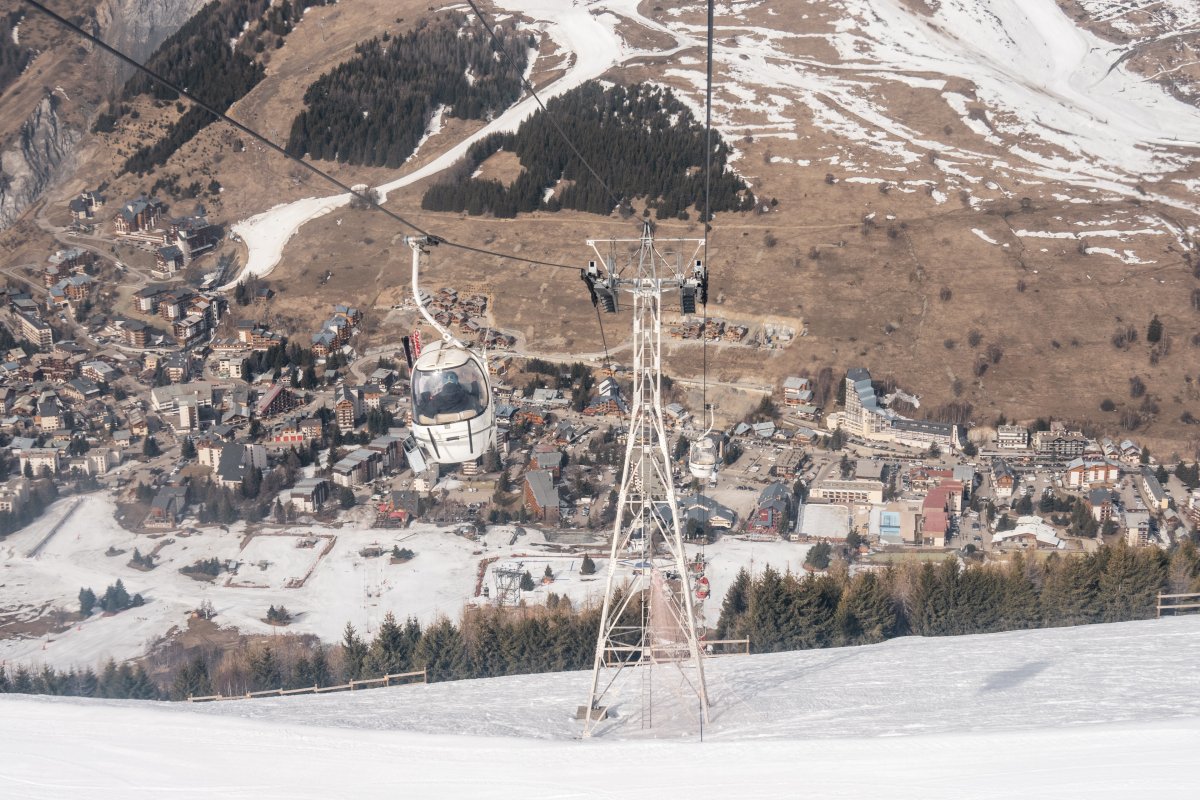 Kabinenbahn Œufs Blancs mit Blick auf Les Deux Alpes