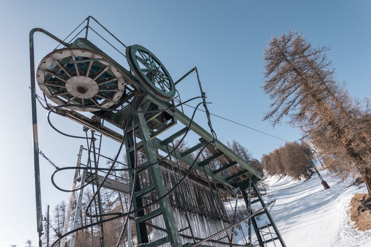 Talstation des Schlepplifts Les Crêtes im Sektor Fréjus