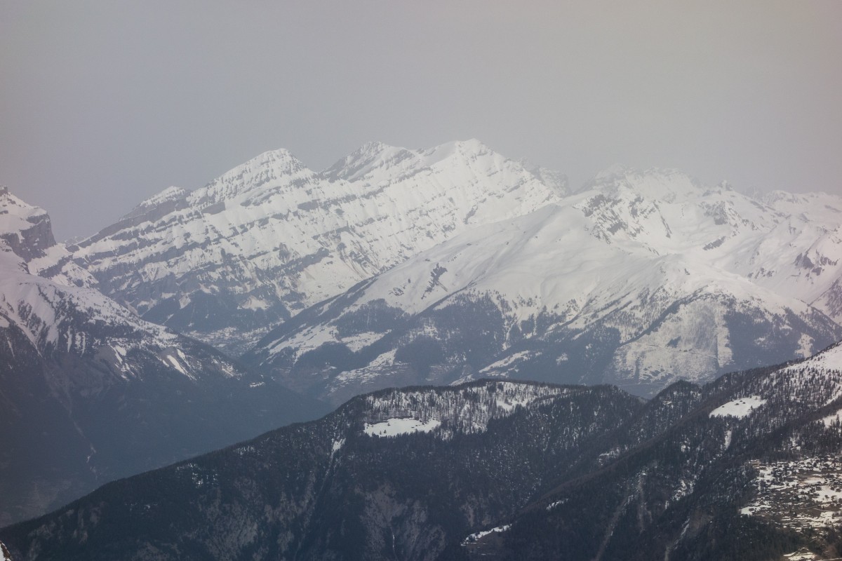 Blick vom Roc d'Orzival ins Skigebiet von Leukerbad, April 2018