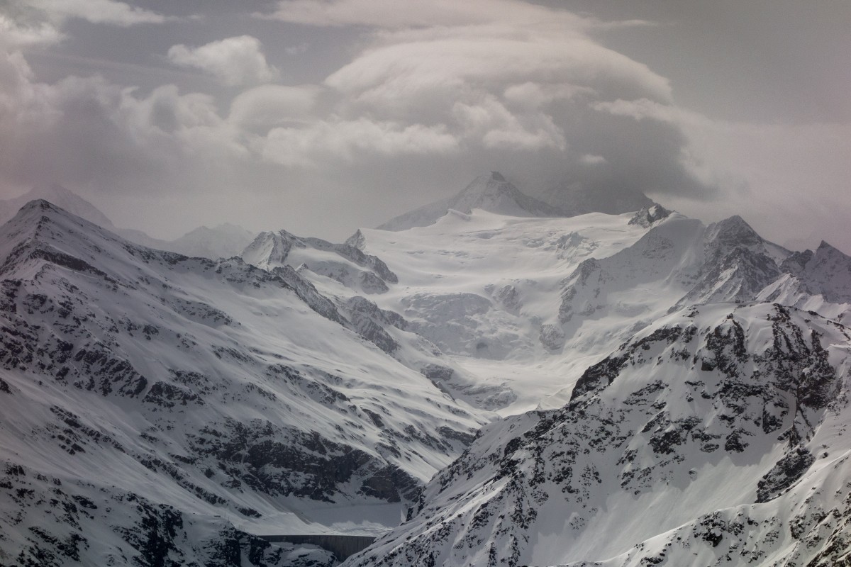 Lac de Moiry, April 2018