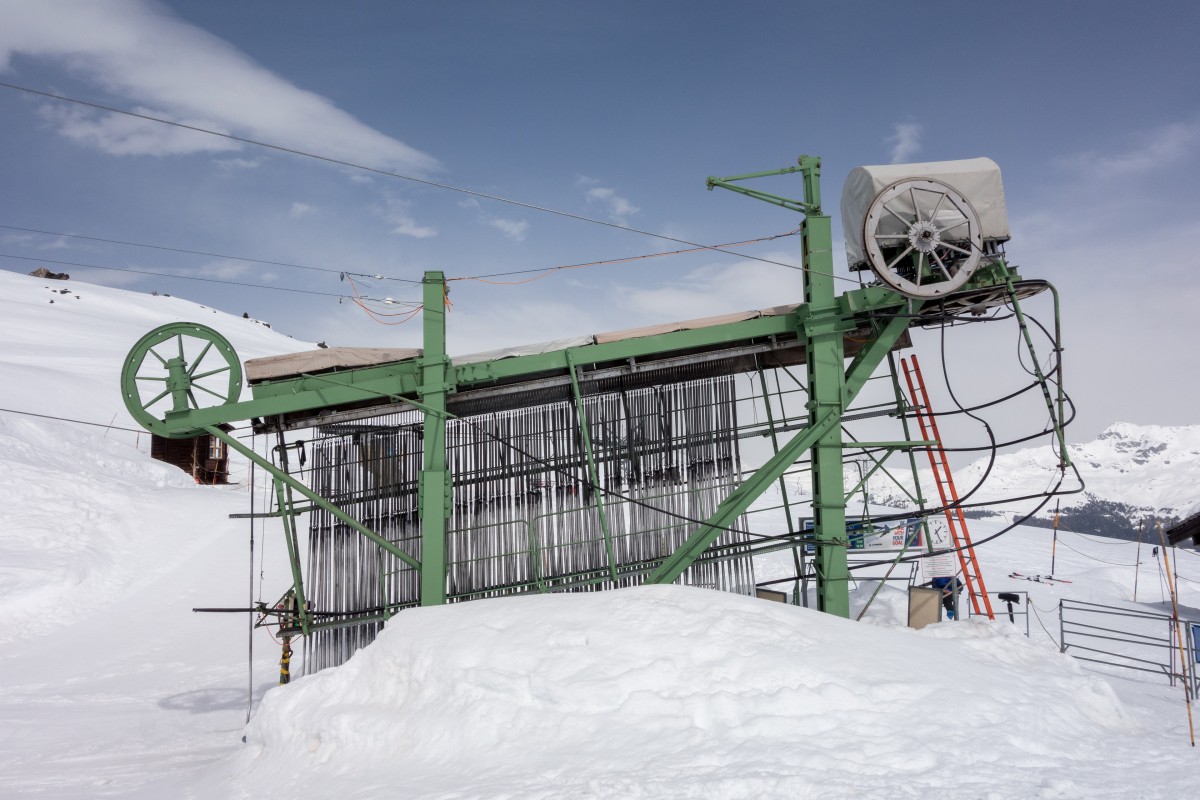 Talstation des Schlepplifts Lona 1, April 2018
