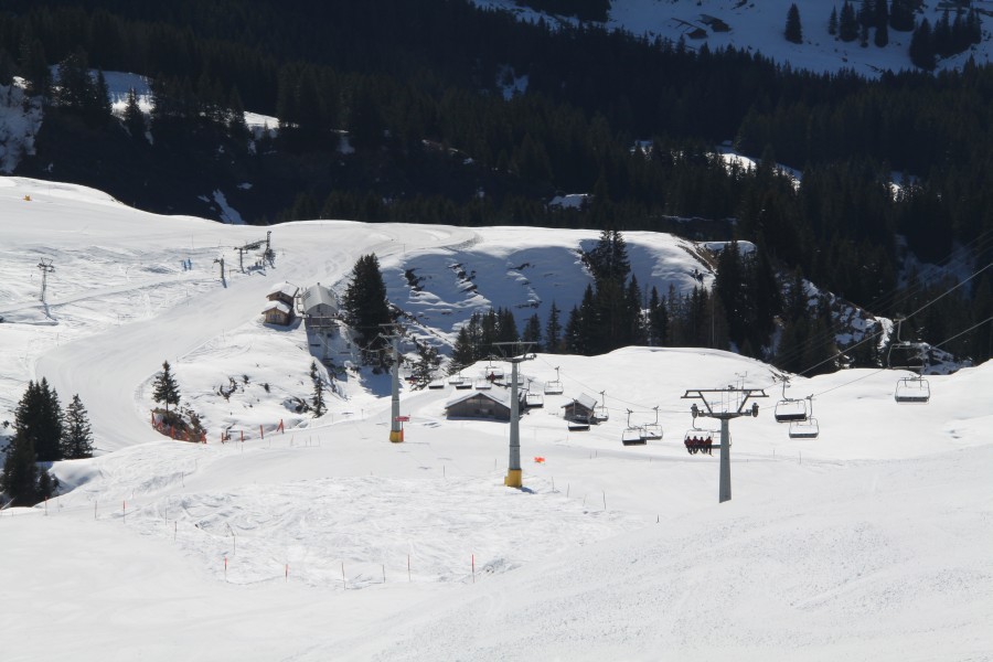 Sesselbahn Unterläger-Schreckfeld (Grindel), ebenfalls von Garaventa, aber mit Baujahr 1998 bereits etwas betagter als die Sesselbahn Schilt, März 2011