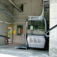 Talstation der Luftseilbahn Gsteig-Sanetsch, Juli 2006