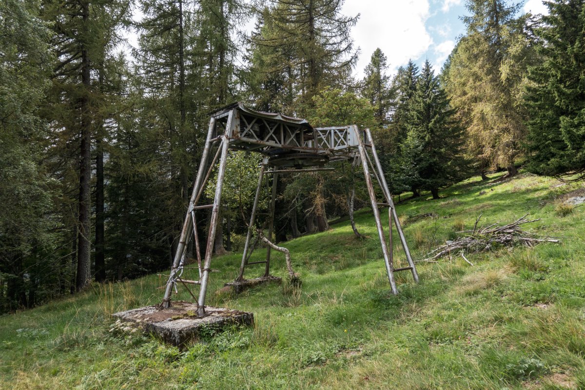 Relikte des Schlepplifts von Marchisio am Belvedere