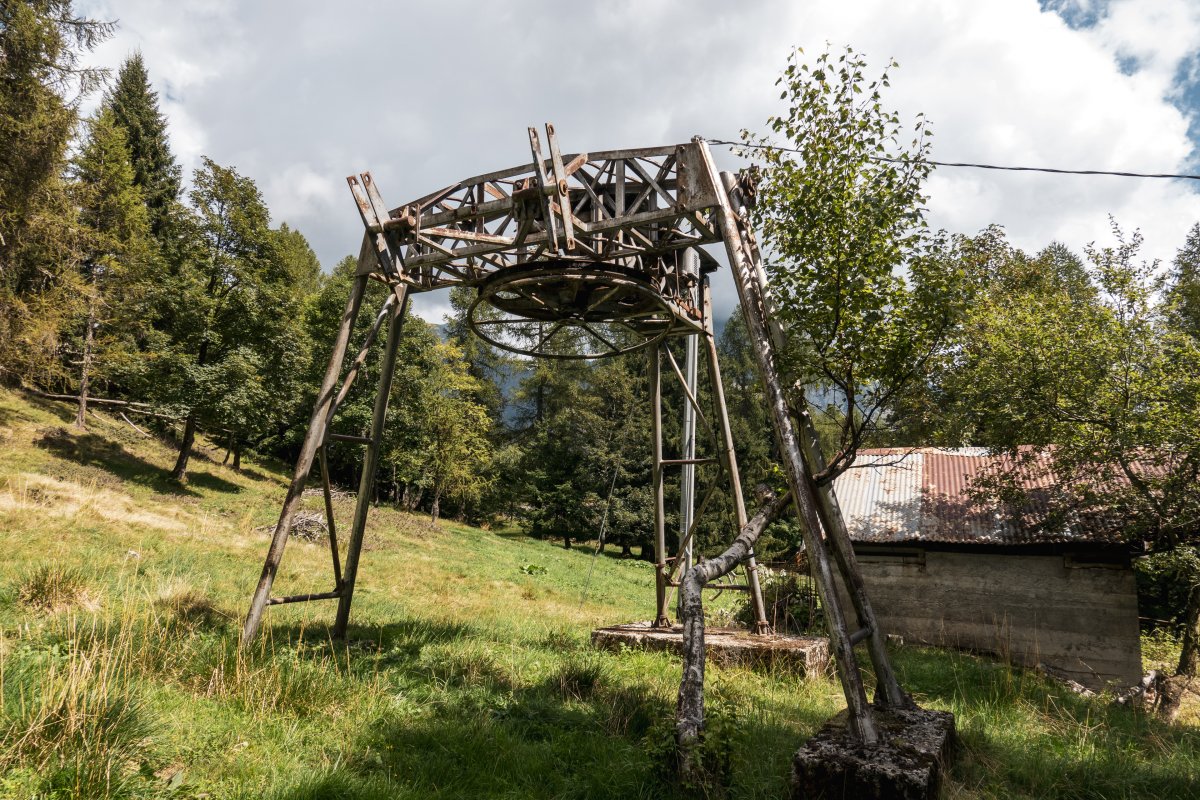 Relikte des Schlepplifts von Marchisio am Belvedere