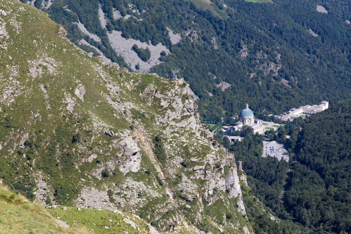 Luftseilbahn Oropa - Lago di Mucrone mit Sacro Monte di Oropa