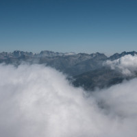 Panorama von der Bergstation der Luftseilbahn Tarlenta-Punta Taviela, September 2023