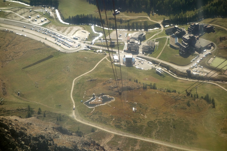 Spektakulärer "Anflug" auf Kurzras mit der Luftseilbahn Kurzras-Grawand, Oktober 2013
