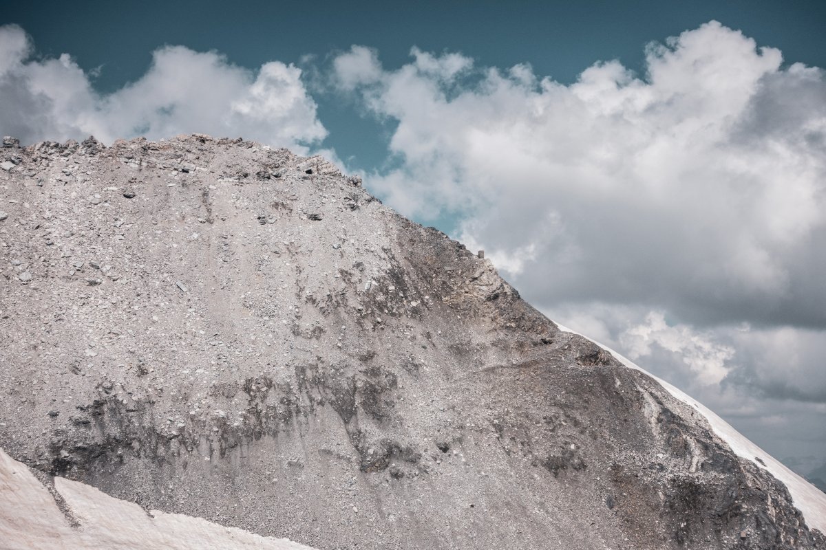 Überreste der ehemaligen Schlepplifte an der Naglerspitze, Juli 2020
