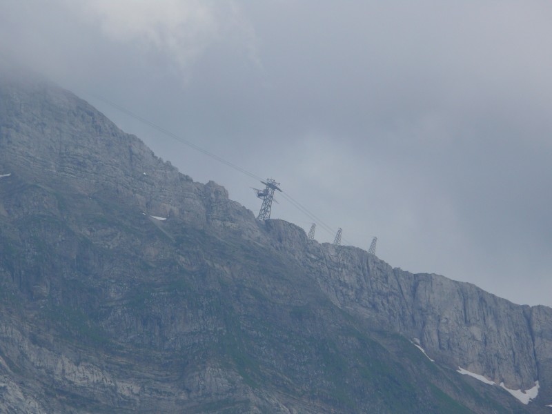 Zoom zum wolkenverhangenen Säntis, Juli 2008