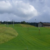 Etwas ausserhalb vom eigentlichen Skigebiet gibt es noch den Schlepplift Bömmeli-Lauftegg, Juli 2008