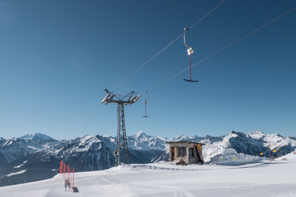 Schlepplift Obere Feselalp im Skigebiet Jeizinen