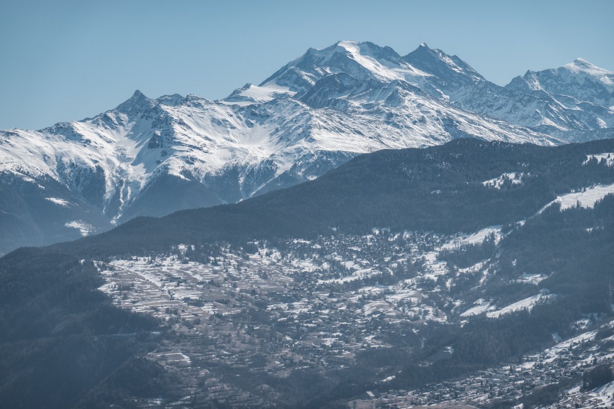 Blick von Jeizinen nach Bürchen, März 2022