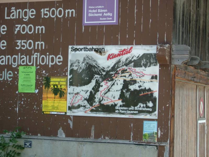 Ein alter Pistenplan, noch mit dem Schlepplift Kobenen und dem alten Schlepplift Ramslauen im Kiental, Juli 2006