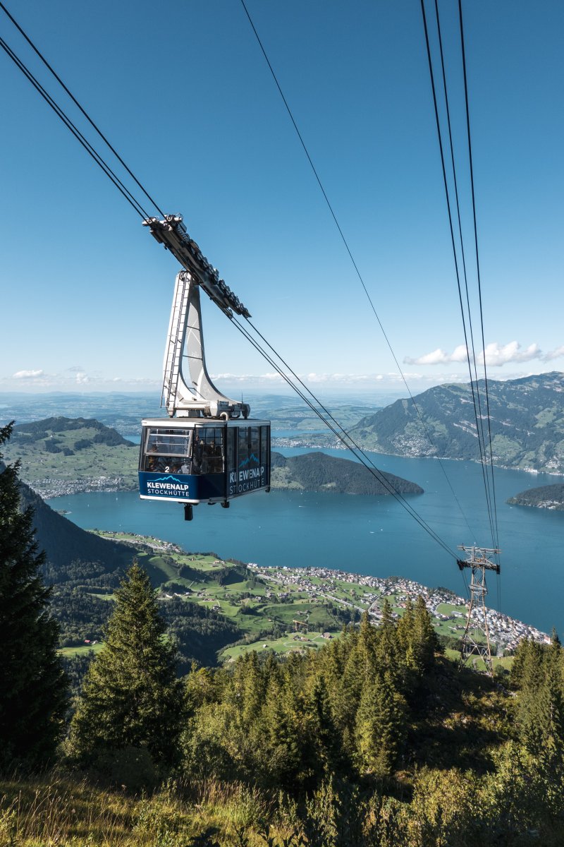 Luftseilbahn Beckenried - Klewenalp im Sommer