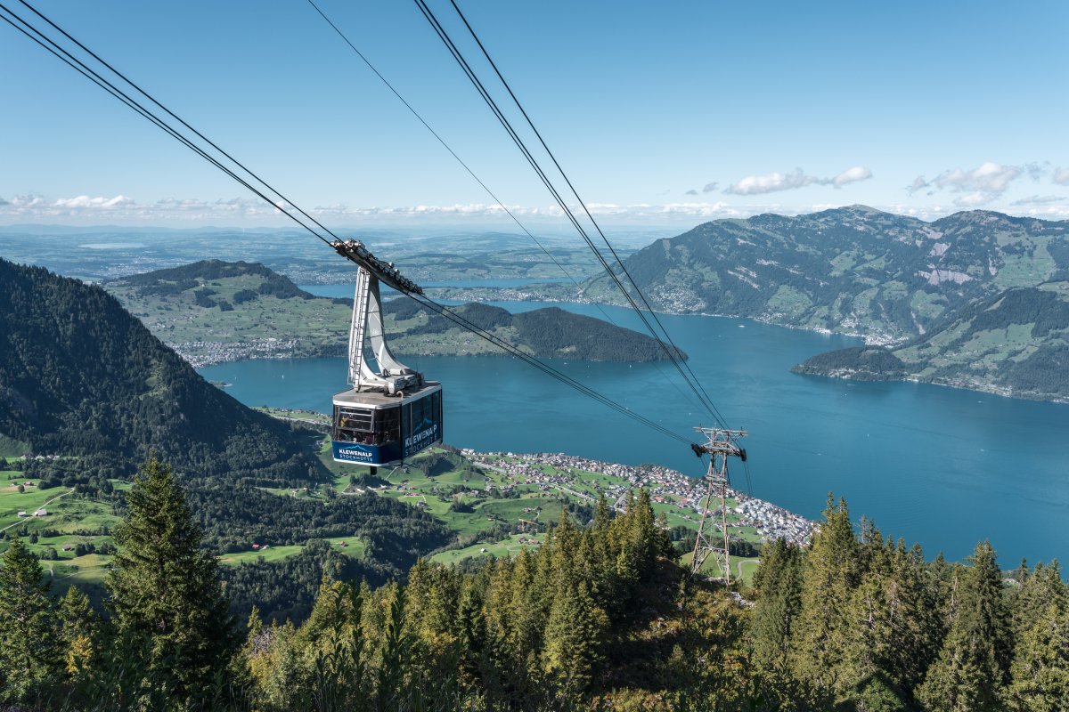 Luftseilbahn Beckenried - Klewenalp im Sommer