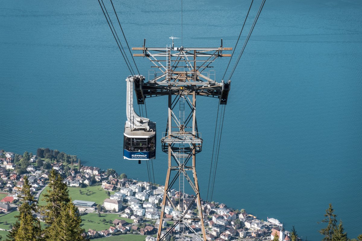 Seilbahn zur Klewenalp mit Vierwaldstättersee