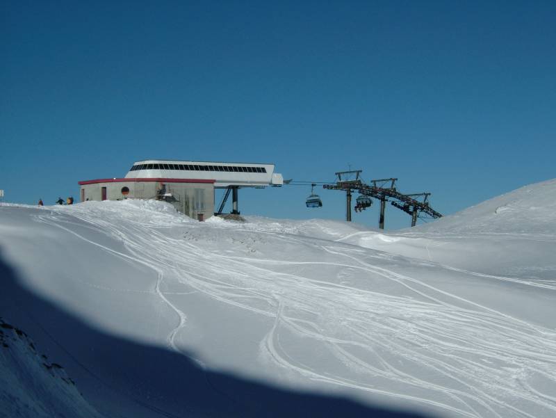 Bergstation der Sesselbahn Rungg-Stätzerhorn, Februar 2005