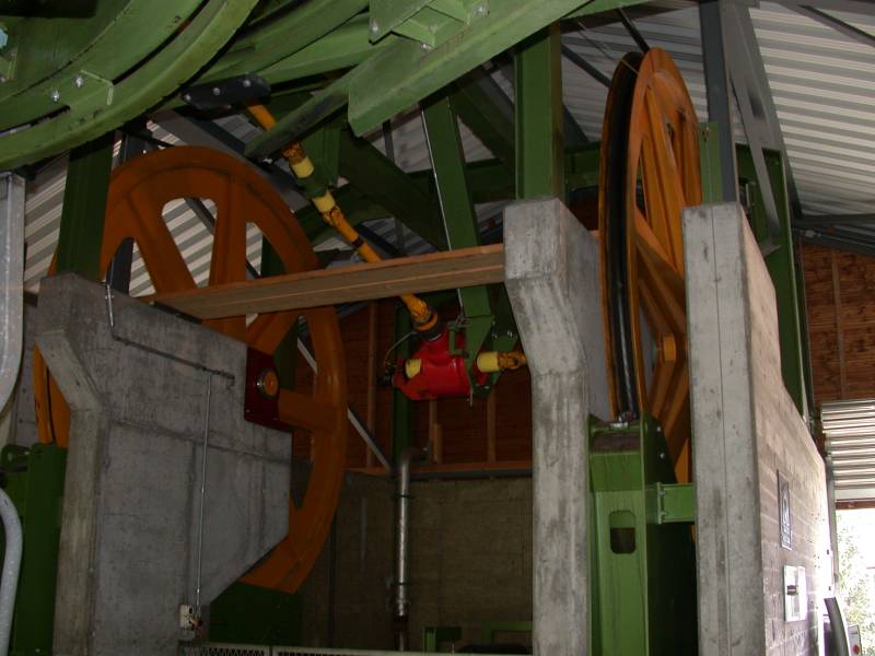 Bergstation der Sesselbahn Val Sporz-Tgantieni, August 2005