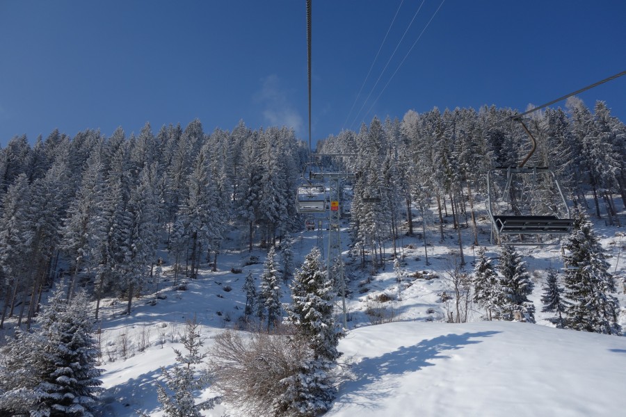 Bergfahrt mit der Sesselbahn Churwalden-Alp Stätz. Die Städeli-Sesselbahn soll 2015 einer Kabinenbahn von Bartholet weichen, März 2013