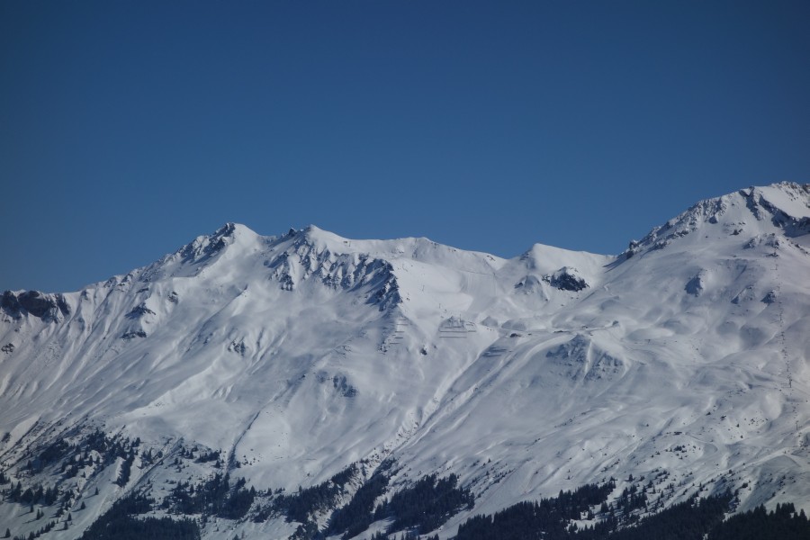 Blick von der Alp Lavoz auf die Hänge am Parpaner Schwarzhorn, März 2013