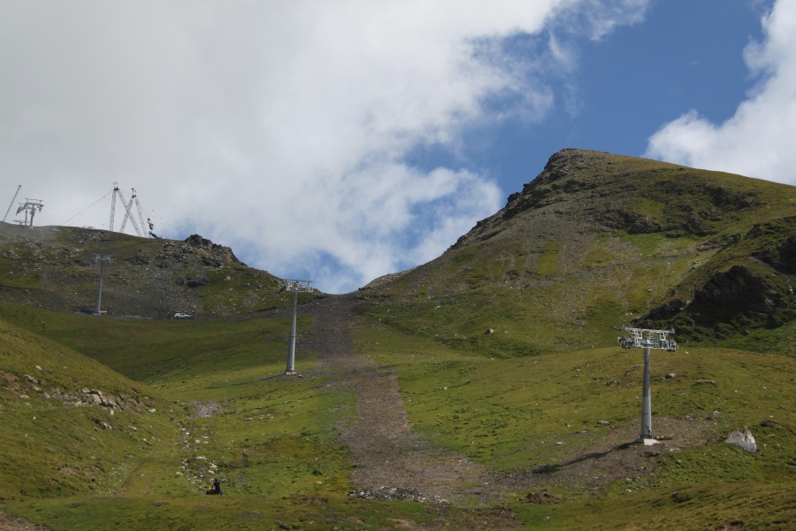 Sesselbahn Motta-Urdenfürggli mit zugehöriger Abfahrt, August 2013