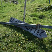 Auch dieses Schild hat nun keine Funktion mehr, Juli 2013