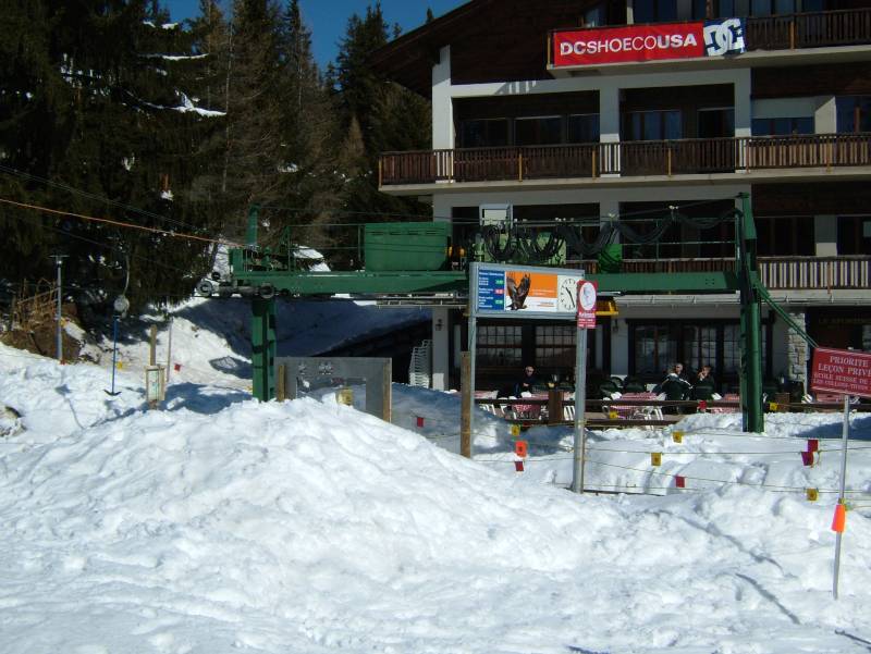 Talstation des Schlepplifts Cabane de la Joc, April 2006