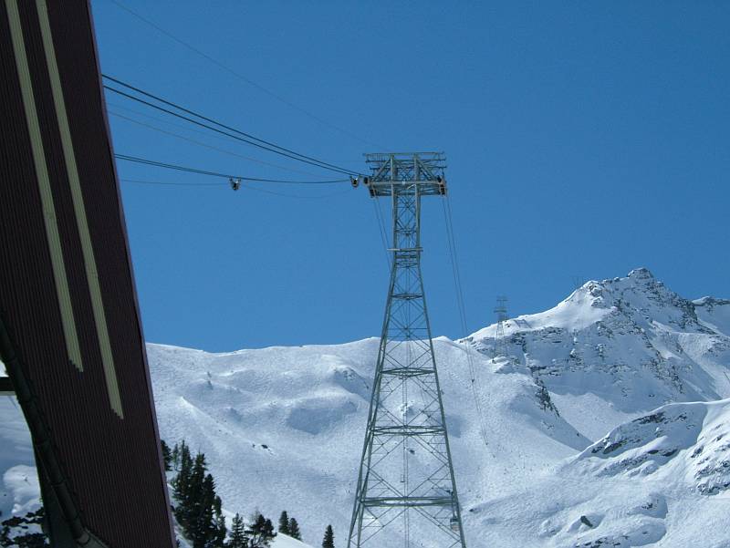 Luftseilbahn Tortin-Col des Gentianes, April 2006