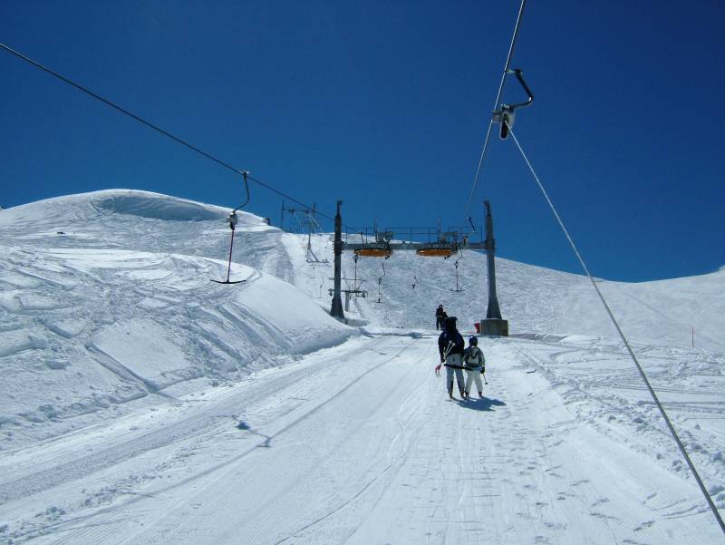 Schlepplifte Glacier des Gentianes, April 2006