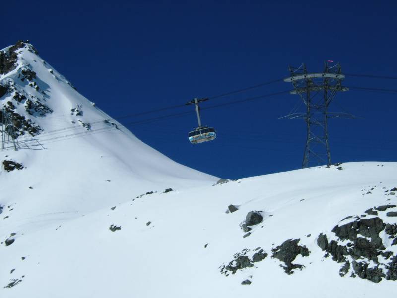 Luftseilbahn Tortin-Col des Gentianes, April 2006